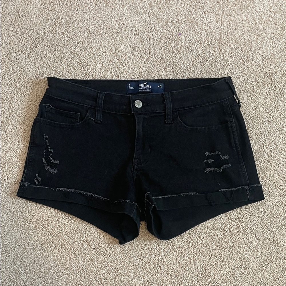 Hollister Women's Distressed Black Low Rise Jean Shorts - Size 7 - 28w